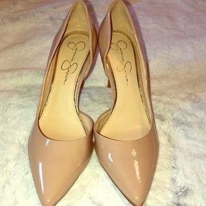 Jessica Simpson d’Orsay pumps